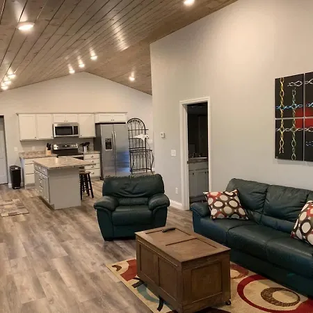 The Sansa Suite At Brants Apple Orchard